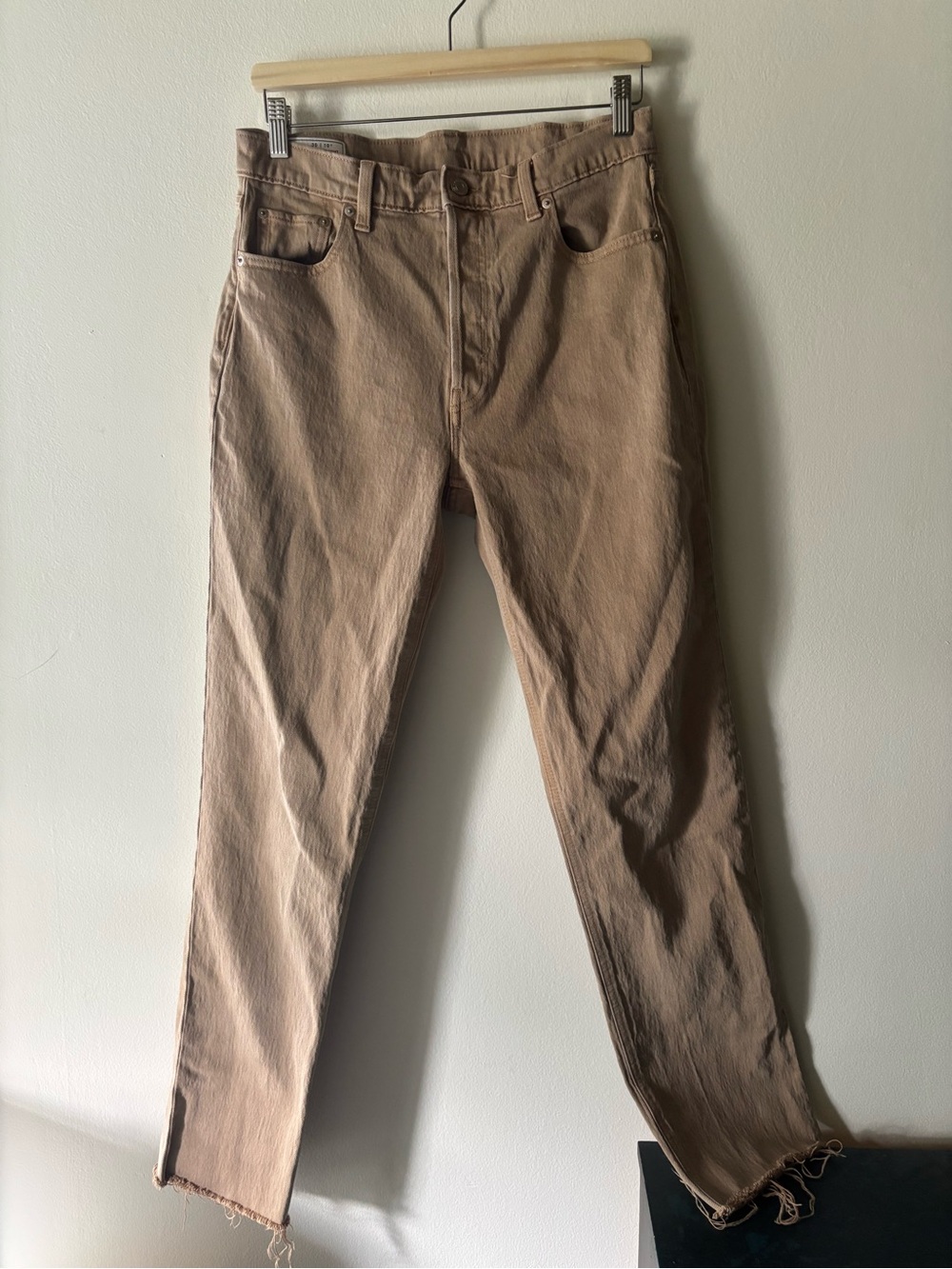 Gap Cheeky Straight High Rise Tan Jeans - size 30 Tall